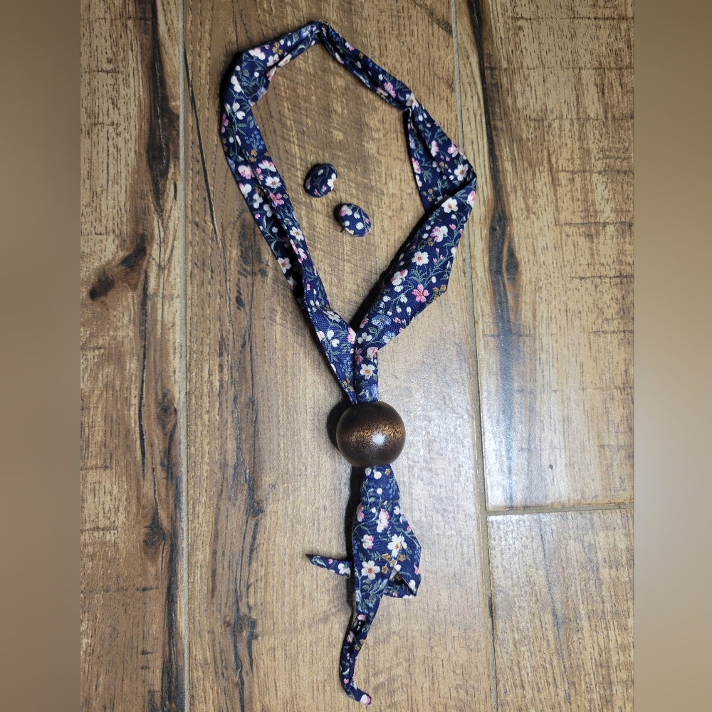vintage fabric necklace and matching earring set